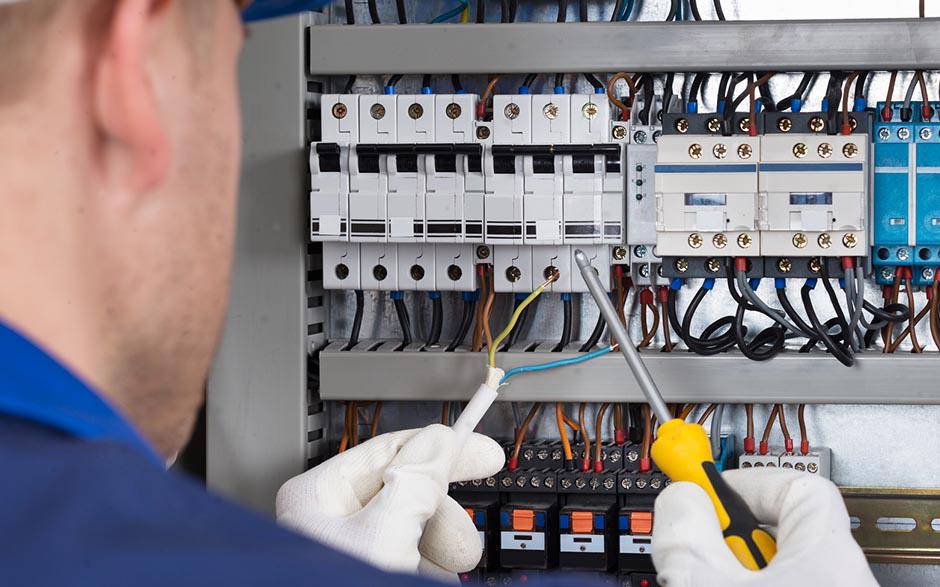 besoin d'un électricien Orly